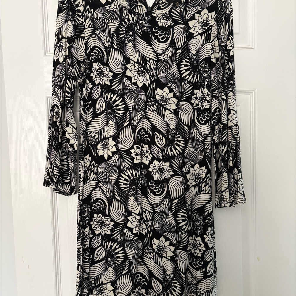 Forever 21 Black and Cream Floral Long Sleeve Dress